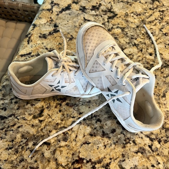 Rebel Ruthless Cheer Shoes - White - Youth 4.5 - Picture 1 of 6